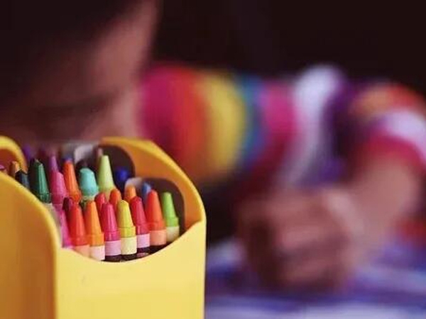 活色生鲜 ——小学美术课程思政的教学思辨