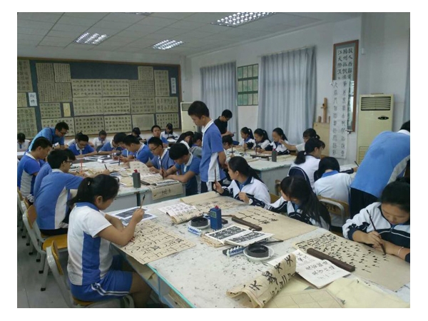 以“大美育”为引领构建育人新格局